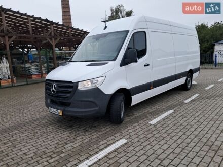 Белый Мерседес Sprinter, объемом двигателя 2 л и пробегом 300 тыс. км за 23500 $, фото 1 на Automoto.ua