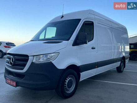 Белый Мерседес Sprinter, объемом двигателя 2 л и пробегом 155 тыс. км за 27900 $, фото 1 на Automoto.ua