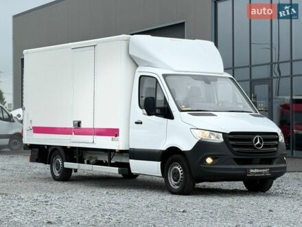 Белый Мерседес Sprinter, объемом двигателя 2.2 л и пробегом 142 тыс. км за 30900 $, фото 1 на Automoto.ua