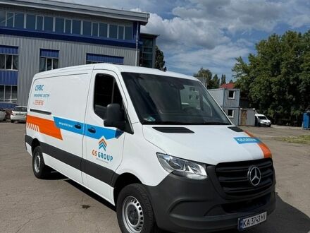 Белый Мерседес Sprinter, объемом двигателя 1.95 л и пробегом 17 тыс. км за 86116 $, фото 1 на Automoto.ua