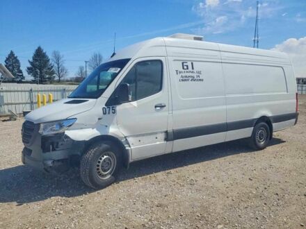 Белый Мерседес Sprinter, объемом двигателя 2 л и пробегом 63 тыс. км за 9900 $, фото 1 на Automoto.ua