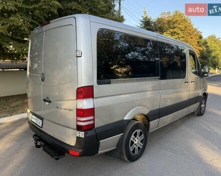 Бежевый Мерседес Sprinter, объемом двигателя 3 л и пробегом 490 тыс. км за 29900 $, фото 2 на Automoto.ua