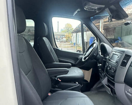 Бежевий Мерседес Sprinter, об'ємом двигуна 3 л та пробігом 330 тис. км за 31000 $, фото 3 на Automoto.ua