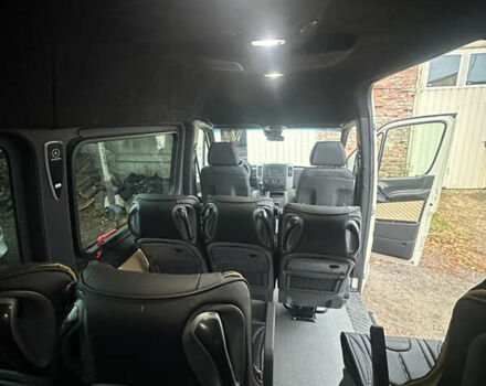 Бежевий Мерседес Sprinter, об'ємом двигуна 3 л та пробігом 330 тис. км за 31000 $, фото 6 на Automoto.ua