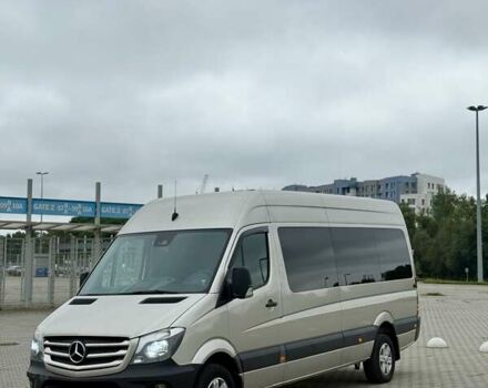 Бежевый Мерседес Sprinter, объемом двигателя 0 л и пробегом 700 тыс. км за 24999 $, фото 1 на Automoto.ua