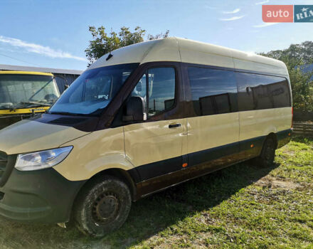 Бежевый Мерседес Sprinter, объемом двигателя 1.95 л и пробегом 295 тыс. км за 35383 $, фото 1 на Automoto.ua
