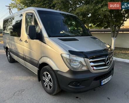 Бежевый Мерседес Sprinter, объемом двигателя 3 л и пробегом 490 тыс. км за 29900 $, фото 1 на Automoto.ua