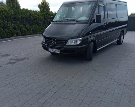 Черный Мерседес Sprinter, объемом двигателя 2.15 л и пробегом 623 тыс. км за 8855 $, фото 2 на Automoto.ua