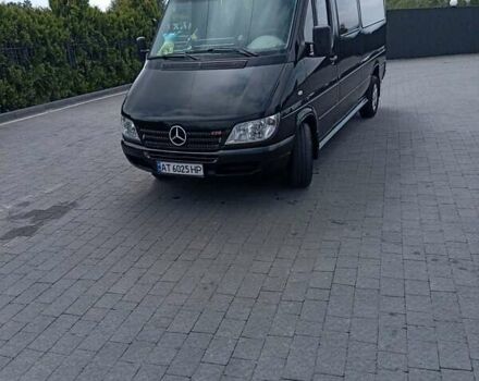 Черный Мерседес Sprinter, объемом двигателя 2.15 л и пробегом 623 тыс. км за 8855 $, фото 4 на Automoto.ua