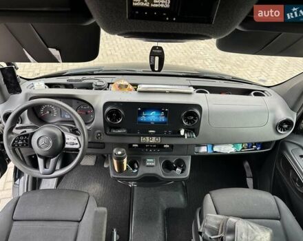 Черный Мерседес Sprinter, объемом двигателя 2.14 л и пробегом 391 тыс. км за 38500 $, фото 4 на Automoto.ua