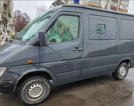 Черный Мерседес Sprinter, объемом двигателя 0 л и пробегом 300 тыс. км за 5434 $, фото 2 на Automoto.ua