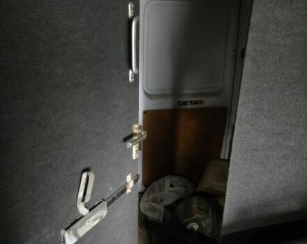 Черный Мерседес Sprinter, объемом двигателя 0 л и пробегом 300 тыс. км за 5434 $, фото 5 на Automoto.ua