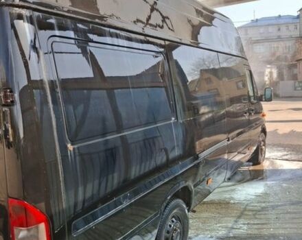 Чорний Мерседес Sprinter, об'ємом двигуна 2.7 л та пробігом 500 тис. км за 3750 $, фото 1 на Automoto.ua