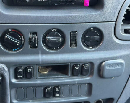 Черный Мерседес Sprinter, объемом двигателя 2.69 л и пробегом 296 тыс. км за 12950 $, фото 68 на Automoto.ua