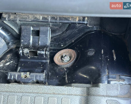 Черный Мерседес Sprinter, объемом двигателя 2.69 л и пробегом 296 тыс. км за 12950 $, фото 70 на Automoto.ua