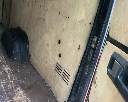 Черный Мерседес Sprinter, объемом двигателя 2.69 л и пробегом 296 тыс. км за 12950 $, фото 31 на Automoto.ua