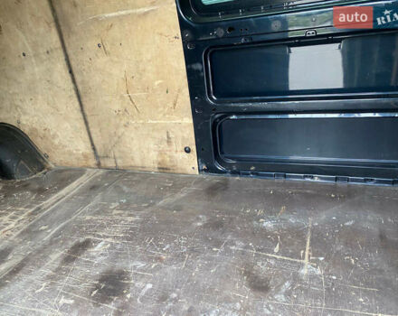 Черный Мерседес Sprinter, объемом двигателя 2.69 л и пробегом 296 тыс. км за 12950 $, фото 23 на Automoto.ua