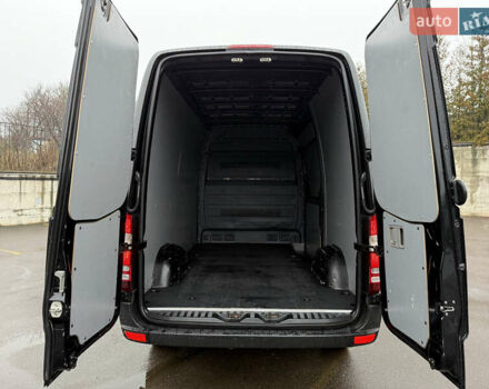 Черный Мерседес Sprinter, объемом двигателя 2.2 л и пробегом 290 тыс. км за 15600 $, фото 32 на Automoto.ua