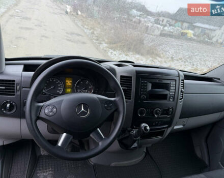 Черный Мерседес Sprinter, объемом двигателя 0 л и пробегом 303 тыс. км за 16900 $, фото 10 на Automoto.ua