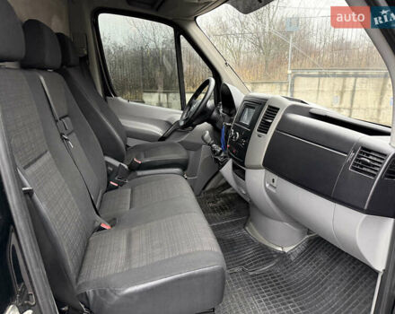 Черный Мерседес Sprinter, объемом двигателя 2.2 л и пробегом 290 тыс. км за 15600 $, фото 24 на Automoto.ua