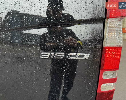 Черный Мерседес Sprinter, объемом двигателя 2.2 л и пробегом 290 тыс. км за 15600 $, фото 31 на Automoto.ua