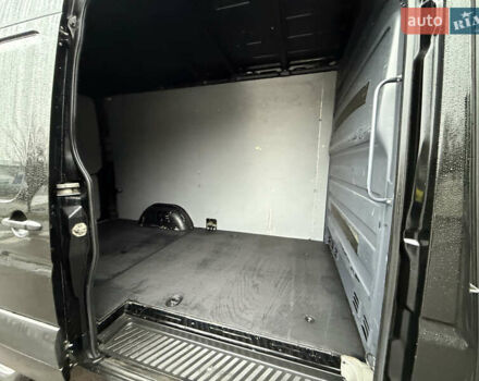 Черный Мерседес Sprinter, объемом двигателя 2.2 л и пробегом 290 тыс. км за 15600 $, фото 27 на Automoto.ua