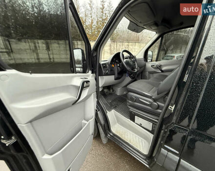 Черный Мерседес Sprinter, объемом двигателя 2.2 л и пробегом 290 тыс. км за 15600 $, фото 45 на Automoto.ua