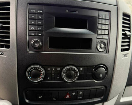 Черный Мерседес Sprinter, объемом двигателя 0 л и пробегом 303 тыс. км за 16900 $, фото 11 на Automoto.ua