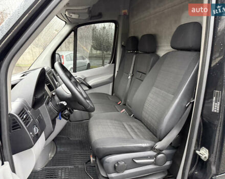 Черный Мерседес Sprinter, объемом двигателя 2.2 л и пробегом 290 тыс. км за 15600 $, фото 44 на Automoto.ua