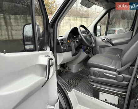 Черный Мерседес Sprinter, объемом двигателя 2.2 л и пробегом 290 тыс. км за 15600 $, фото 39 на Automoto.ua