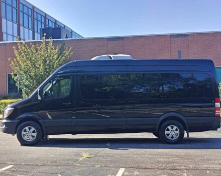 Черный Мерседес Sprinter, объемом двигателя 3 л и пробегом 77 тыс. км за 5600 $, фото 2 на Automoto.ua