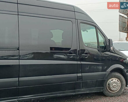 Черный Мерседес Sprinter, объемом двигателя 3 л и пробегом 218 тыс. км за 35790 $, фото 16 на Automoto.ua
