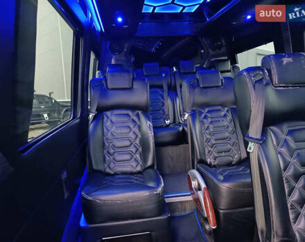 Черный Мерседес Sprinter, объемом двигателя 3 л и пробегом 218 тыс. км за 35790 $, фото 46 на Automoto.ua