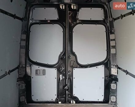 Черный Мерседес Sprinter, объемом двигателя 2.99 л и пробегом 320 тыс. км за 29750 $, фото 54 на Automoto.ua