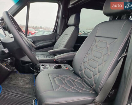 Черный Мерседес Sprinter, объемом двигателя 3 л и пробегом 218 тыс. км за 35790 $, фото 31 на Automoto.ua