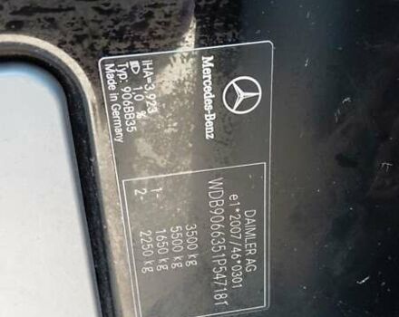 Чорний Мерседес Sprinter, об'ємом двигуна 2.2 л та пробігом 350 тис. км за 23185 $, фото 17 на Automoto.ua