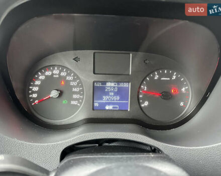 Черный Мерседес Sprinter, объемом двигателя 2.2 л и пробегом 370 тыс. км за 23800 $, фото 21 на Automoto.ua