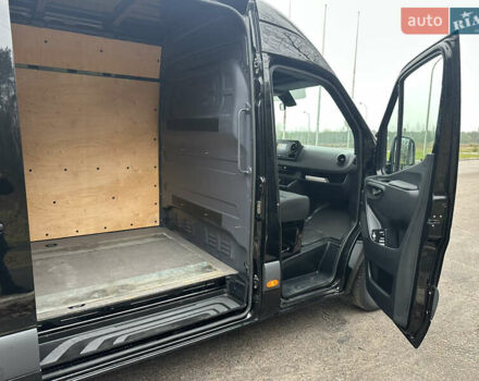 Черный Мерседес Sprinter, объемом двигателя 2.2 л и пробегом 370 тыс. км за 23800 $, фото 30 на Automoto.ua