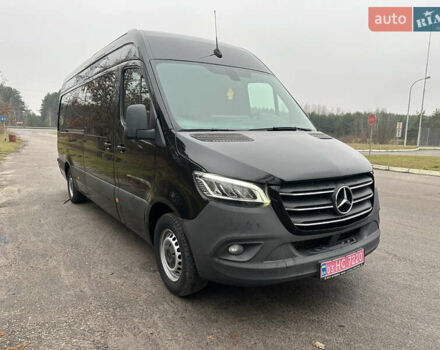 Черный Мерседес Sprinter, объемом двигателя 2.2 л и пробегом 370 тыс. км за 23800 $, фото 2 на Automoto.ua