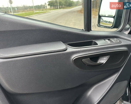 Черный Мерседес Sprinter, объемом двигателя 2.2 л и пробегом 370 тыс. км за 23800 $, фото 18 на Automoto.ua