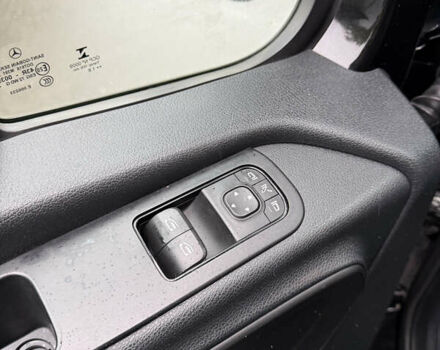 Черный Мерседес Sprinter, объемом двигателя 2.14 л и пробегом 400 тыс. км за 28000 $, фото 13 на Automoto.ua