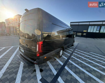 Черный Мерседес Sprinter, объемом двигателя 0 л и пробегом 430 тыс. км за 44977 $, фото 12 на Automoto.ua