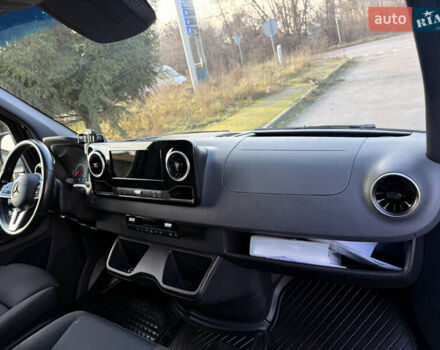 Черный Мерседес Sprinter, объемом двигателя 2.2 л и пробегом 247 тыс. км за 32500 $, фото 27 на Automoto.ua