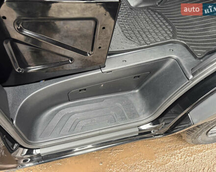 Черный Мерседес Sprinter, объемом двигателя 2.2 л и пробегом 204 тыс. км за 27500 $, фото 24 на Automoto.ua