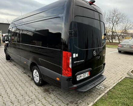 Черный Мерседес Sprinter, объемом двигателя 2.14 л и пробегом 170 тыс. км за 28975 $, фото 3 на Automoto.ua