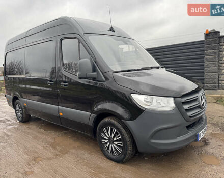 Черный Мерседес Sprinter, объемом двигателя 2.2 л и пробегом 204 тыс. км за 27500 $, фото 1 на Automoto.ua