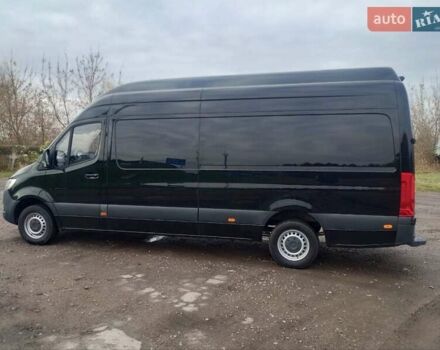 Черный Мерседес Sprinter, объемом двигателя 2.2 л и пробегом 282 тыс. км за 22800 $, фото 3 на Automoto.ua