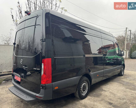 Черный Мерседес Sprinter, объемом двигателя 2.2 л и пробегом 288 тыс. км за 27700 $, фото 24 на Automoto.ua