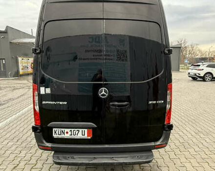 Черный Мерседес Sprinter, объемом двигателя 2.14 л и пробегом 170 тыс. км за 28975 $, фото 5 на Automoto.ua