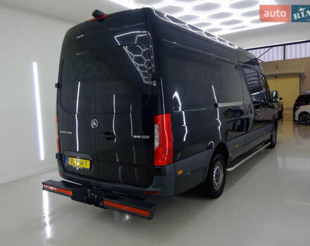 Чорний Мерседес Sprinter, об'ємом двигуна 0 л та пробігом 270 тис. км за 29999 $, фото 1 на Automoto.ua